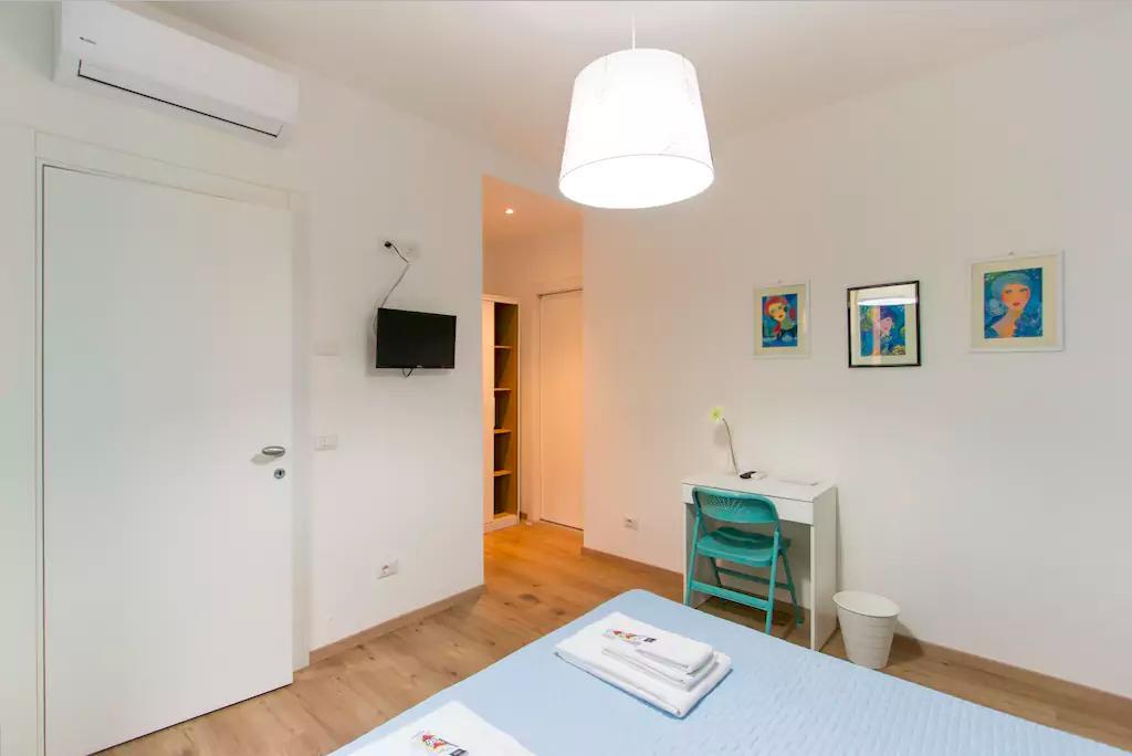 Via Colombo Holiday Rooms La Spezia Room photo