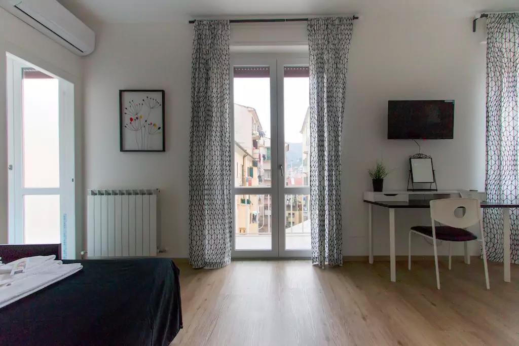 Via Colombo Holiday Rooms La Spezia Exterior photo